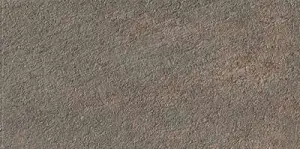BEIGE STRUT.