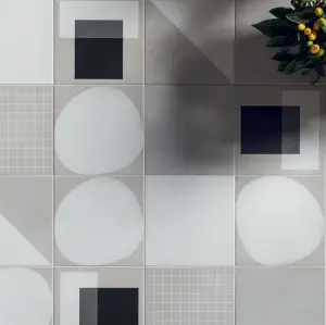 DROP WHITE MAT